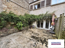 location Local Commercial 72.00 m² Vannes 56