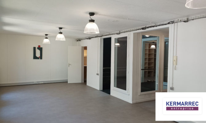 location Bureaux 236.00 m²