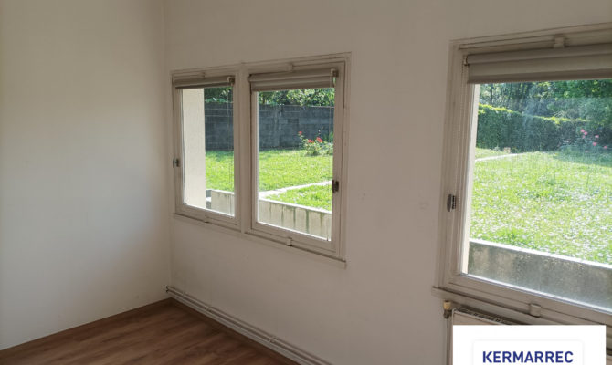 location Bureaux 104.00 m²