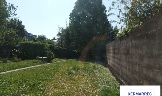 location Bureaux 104.00 m²