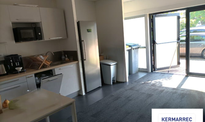 location Bureaux 275.00 m²