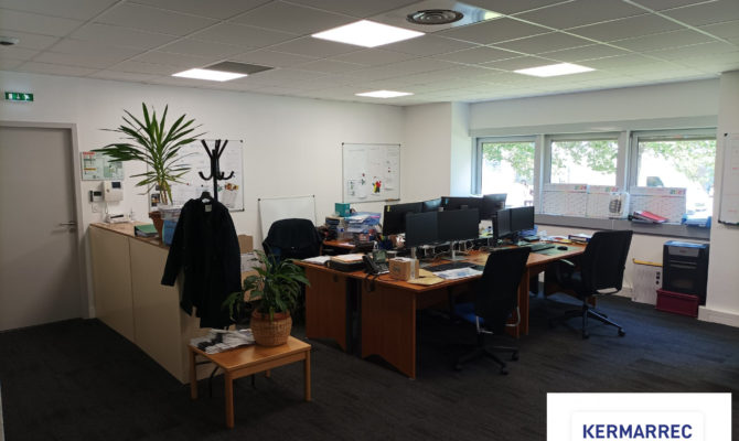 location Bureaux 275.00 m²