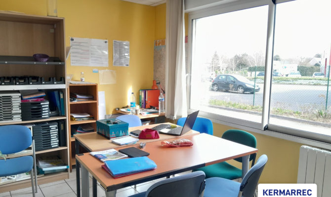 location Local d'activité 340.00 m²