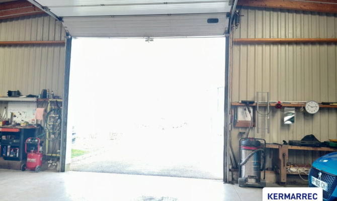 location Local d'activité 340.00 m²