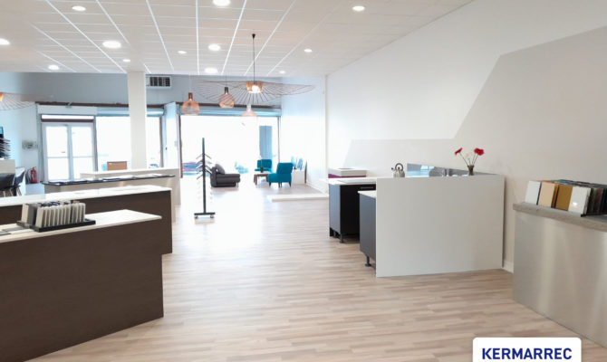 location Local d'activité 250.00 m²