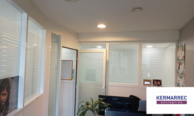 location Bureaux 111.00 m²