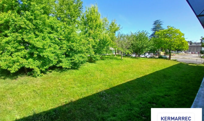 location Bureaux 380.00 m²