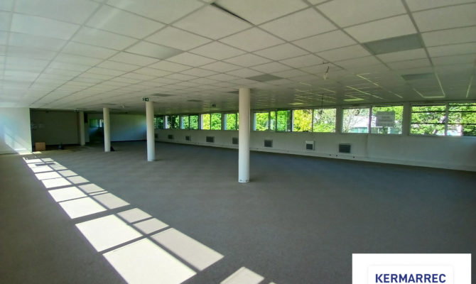 location Bureaux 380.00 m²