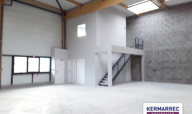 location Local d'activité 265.00 m²