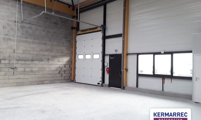 location Local d'activité 265.00 m²