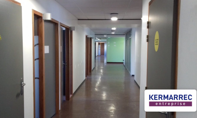 location Bureaux 665.00 m²