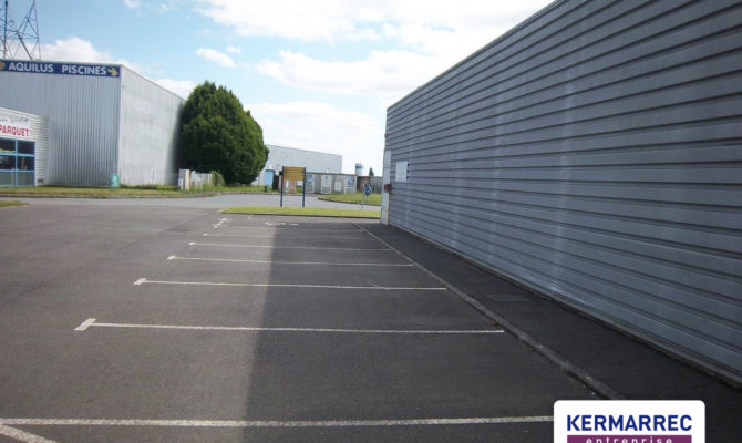 location Local d'activité 190.00 m²