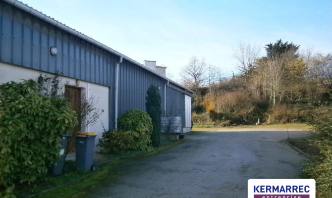 location Local d'activité 370.00 m²