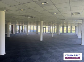 location Bureaux 243.00 m² Saint-Herblain 44