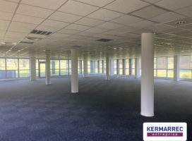 location Bureaux 243.00 m² Saint-Herblain 44