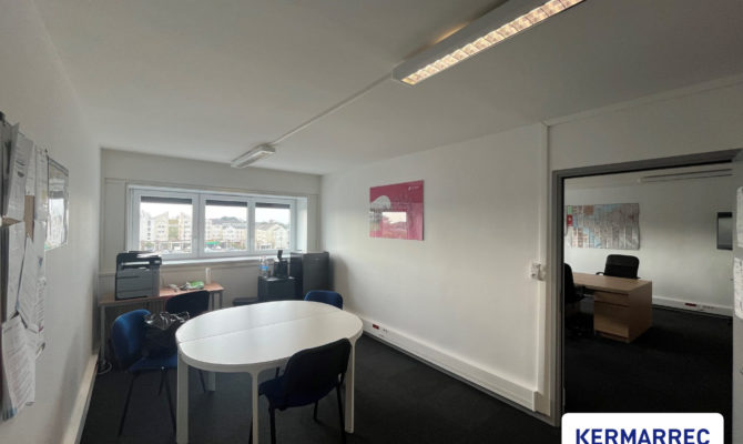 location Bureaux 109.00 m²