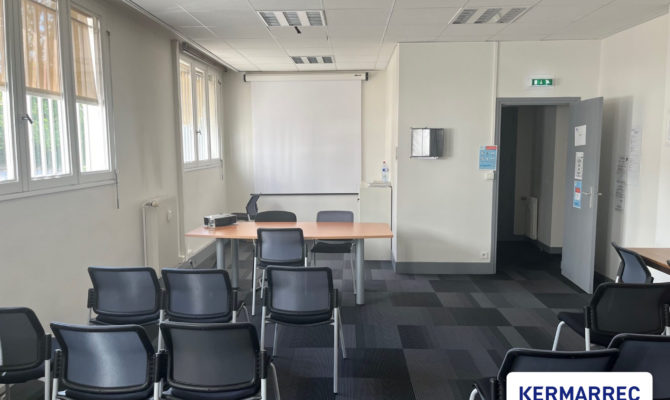 achat Bureaux 104.00 m²