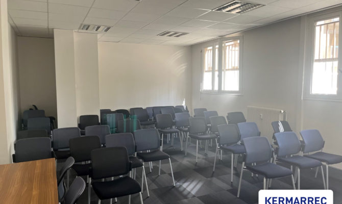 achat Bureaux 104.00 m²