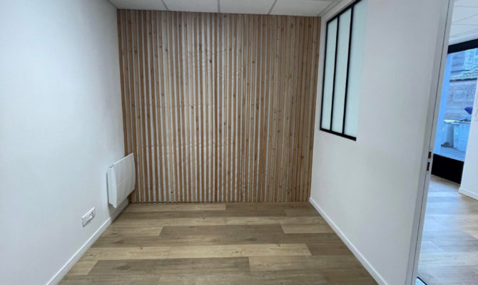 location Bureaux 144.00 m²