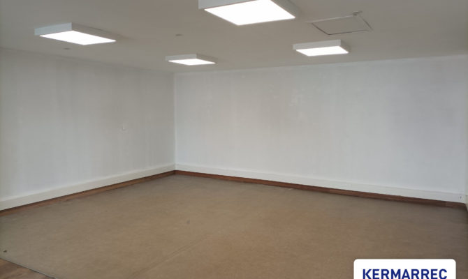 location Bureaux 74.00 m²