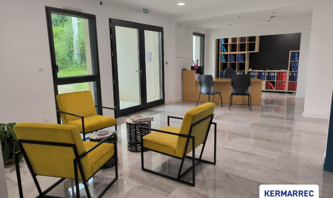 achat Bureaux 587.00 m²