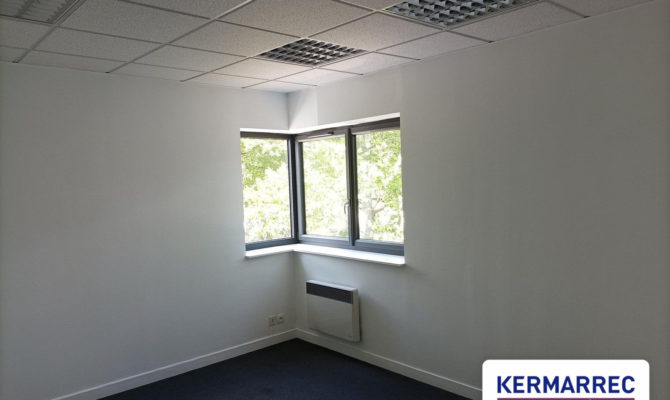 achat Bureaux 77.34 m²