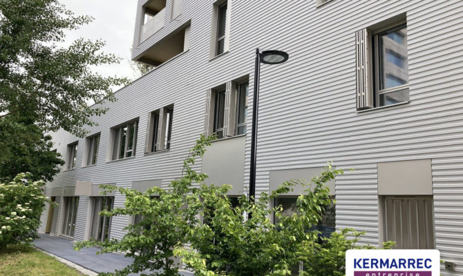 achat Bureaux 122.00 m²