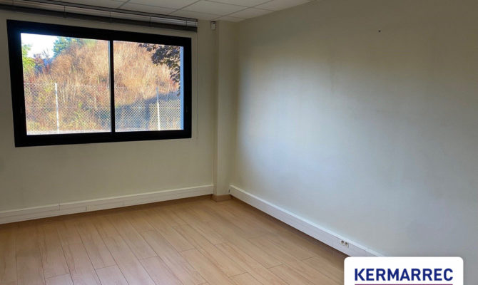 achat Bureaux 230.00 m²