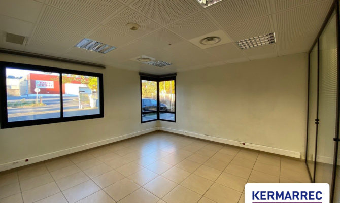 achat Bureaux 230.00 m²