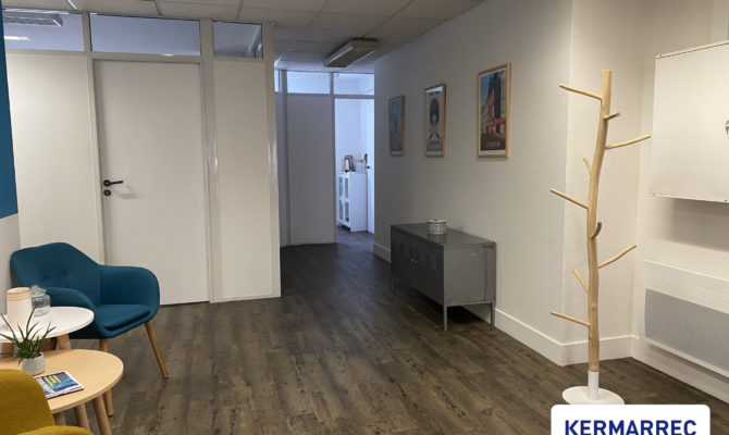 achat Bureaux 182.00 m²