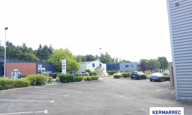 location Local d'activité 810.00 m²