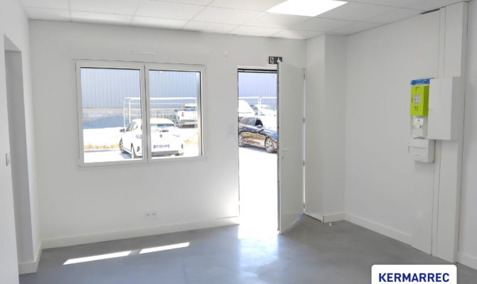 location Local d'activité 175.00 m²