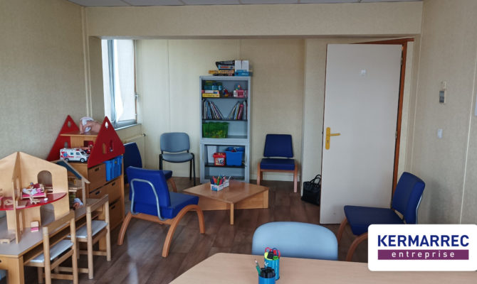 location Bureaux 484.00 m²