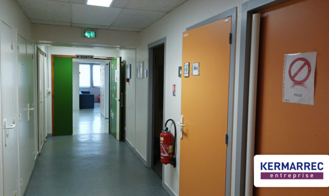 location Bureaux 484.00 m²