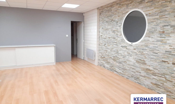 location Local d'activité 2450.00 m²