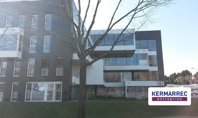 location Bureaux 306.00 m²