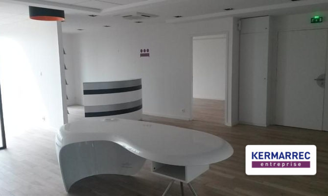 location Bureaux 306.00 m²