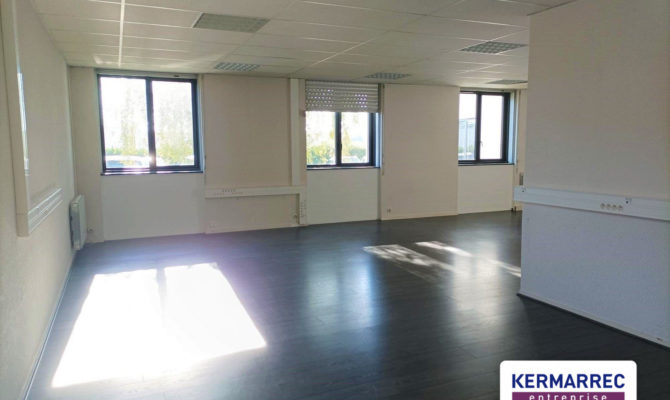 location Bureaux 270.00 m²