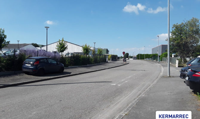 location Local d'activité 350.00 m²