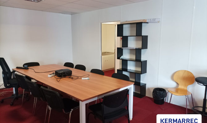 location Bureaux 143.00 m²