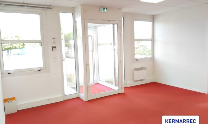 location Local d'activité 285.00 m²