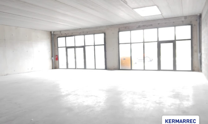 location Local d'activité 390.00 m²