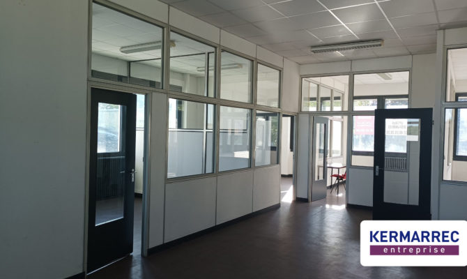 location Bureaux 216.00 m²