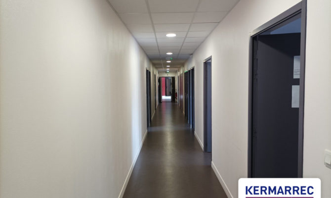 location Bureaux 319.00 m²