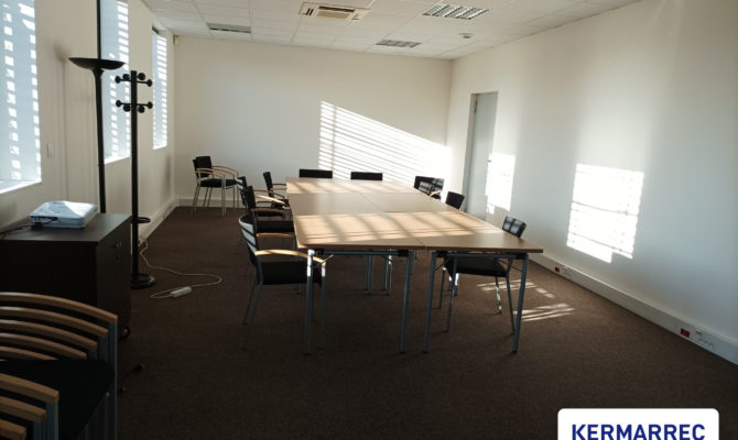 location Bureaux 246.00 m²