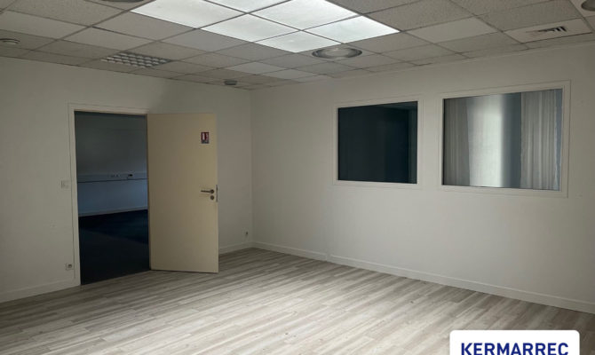 location Bureaux 223.00 m²
