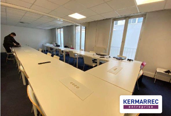 achat Bureaux 967.00 m²