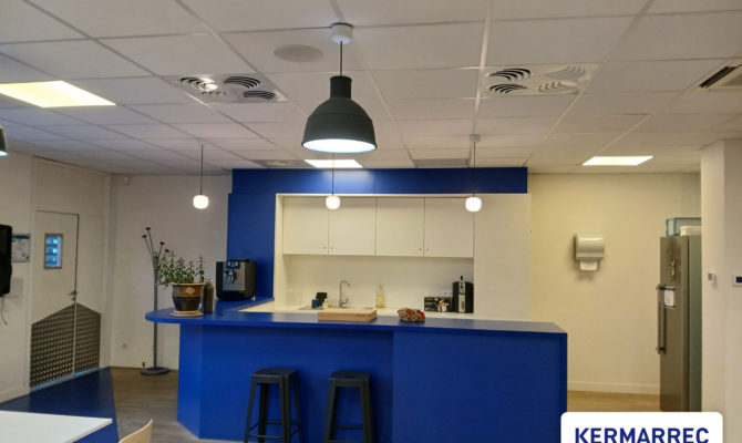 location Bureaux 246.00 m²