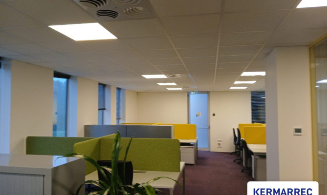 location Bureaux 246.00 m²