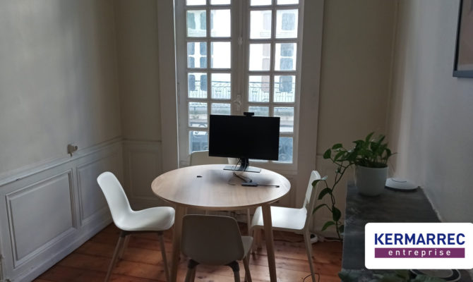 location Bureaux 140.00 m²